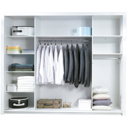 Roupeiro SIENA com espelho e 3 portas - Closet with Running Doors Roupeiro SIENA com espelho e 3 portas - Closet with Running Doors
