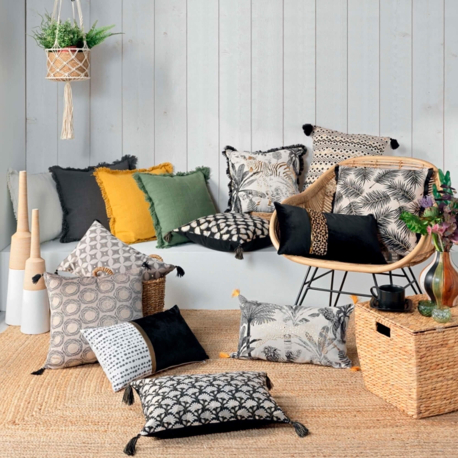 Almofada quadrada decorativa VANINA - Decorative cushions Almofada quadrada decorativa VANINA - Decorative cushions