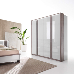 Roupeiro 4 Portas com LED PESARO - Closet with Crash Doors Roupeiro 4 Portas com LED PESARO - Closet with Crash Doors