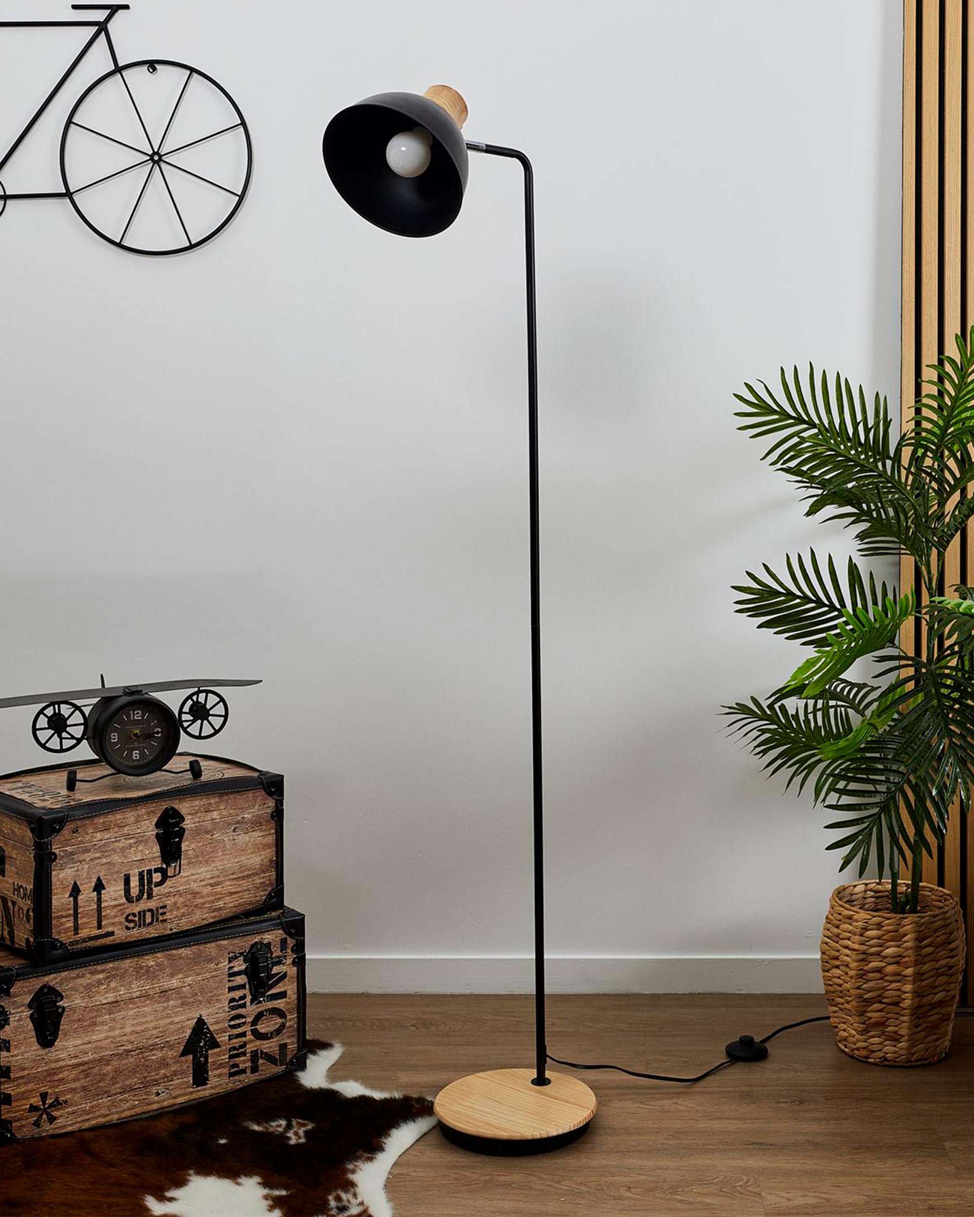 PIXAR Floor Lamp (E27)