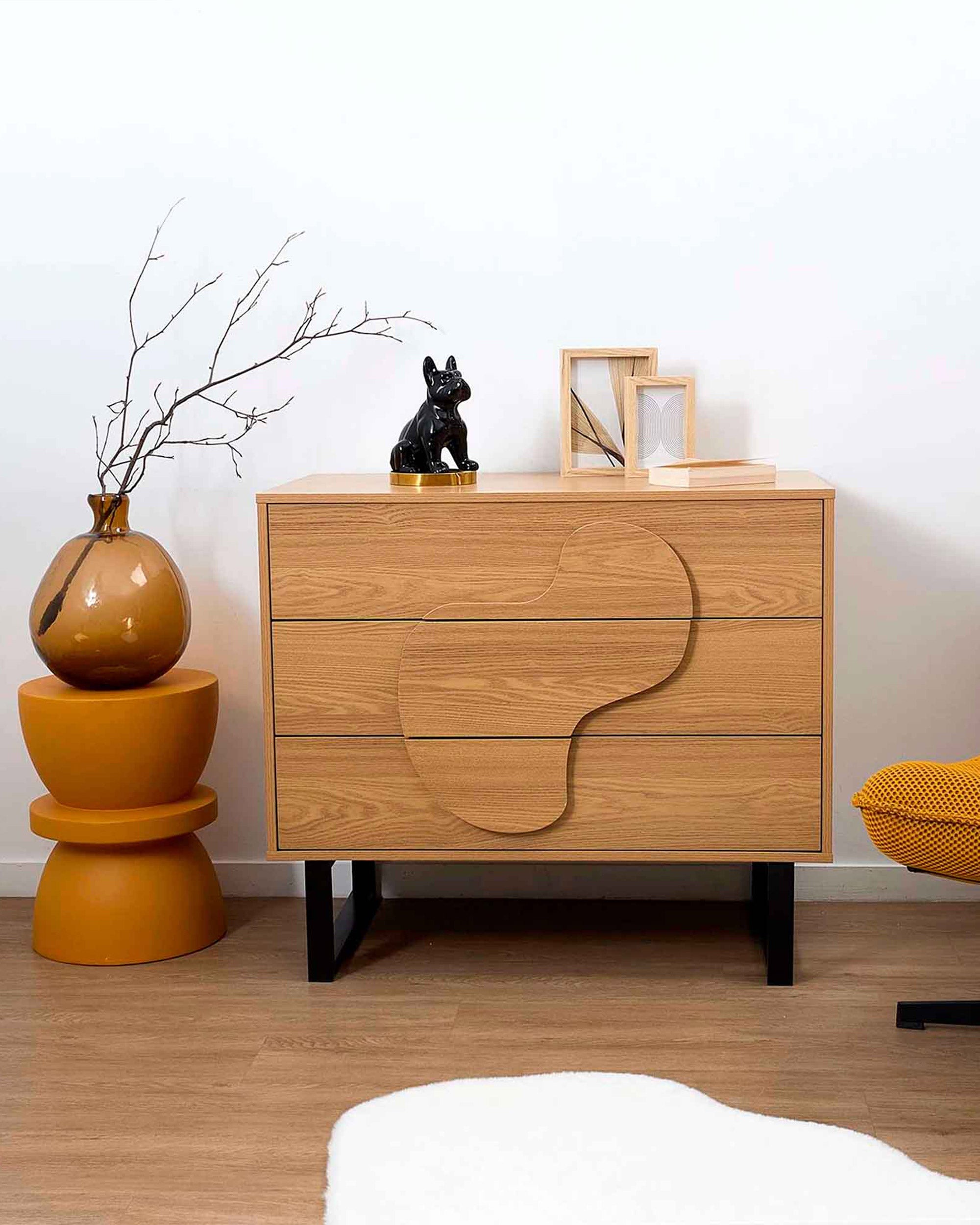 Calypso chest of drawers