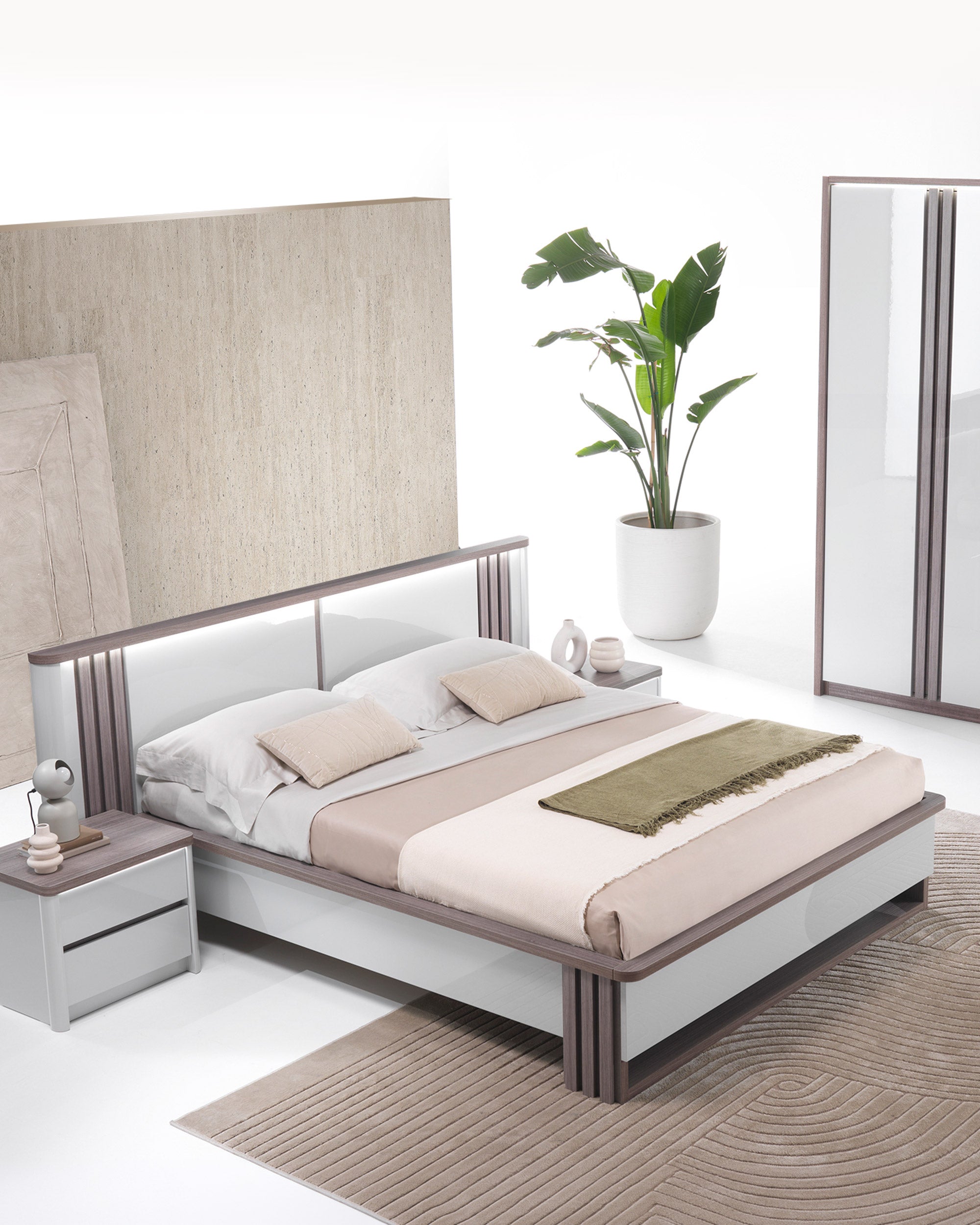 PESARO double bed with LED