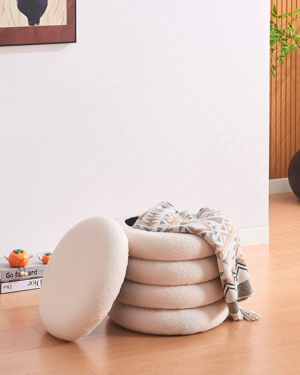 SNOW storage ottoman