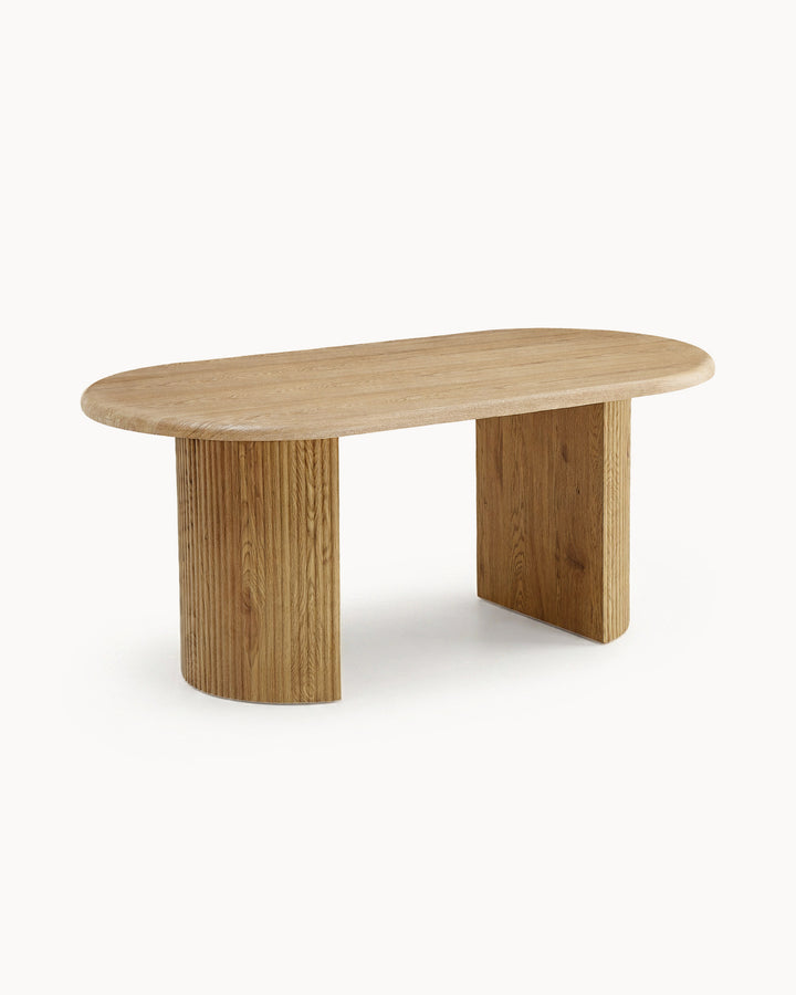 Mesa oval OMEGA