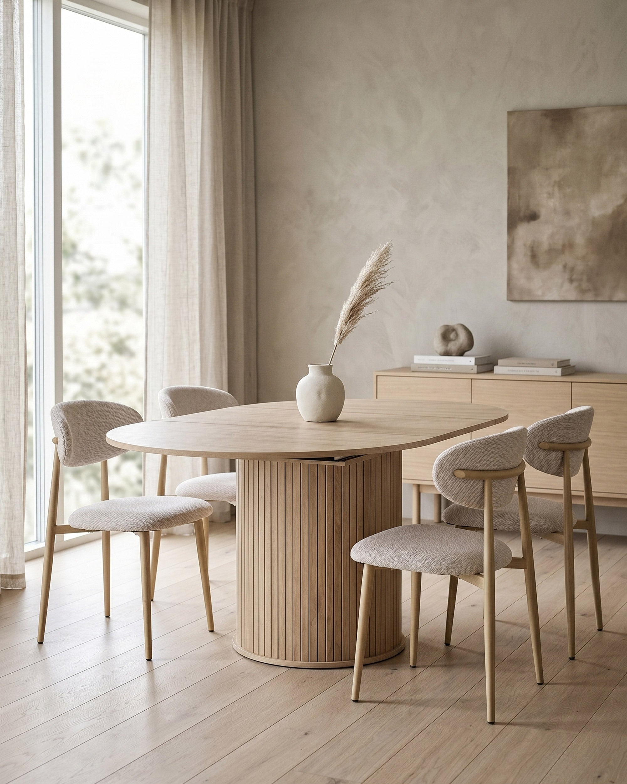 GORDON extendable round dining table (120-160cm)