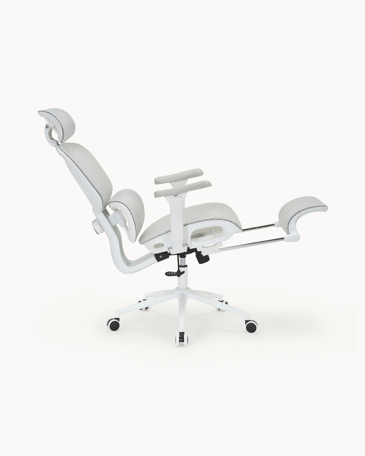 MASTER reclining office chair with footrest