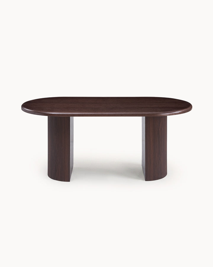 Mesa oval OMEGA