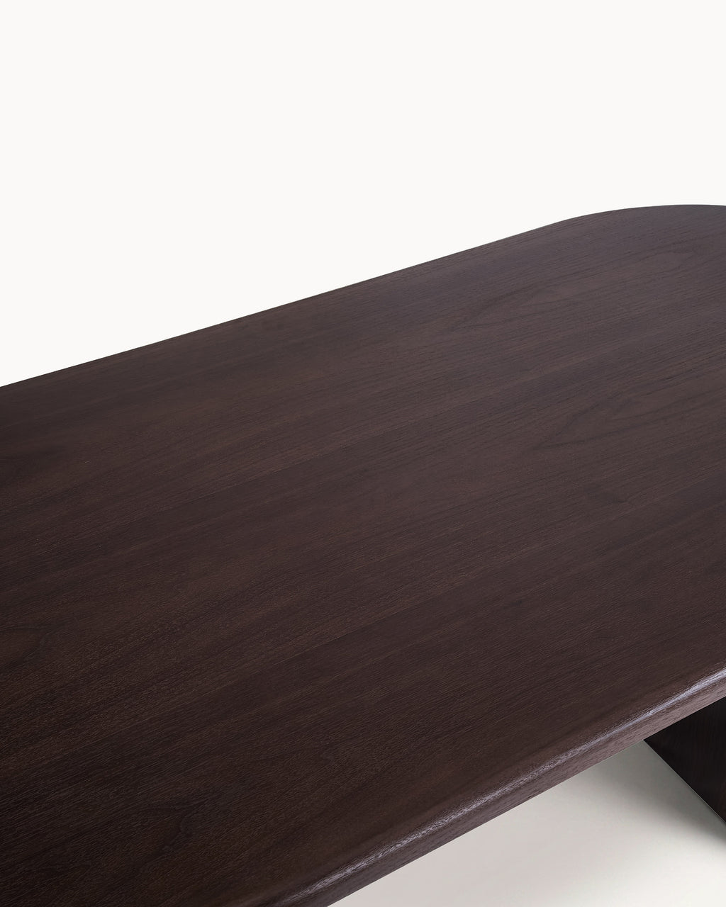 Mesa ovalada OMEGA