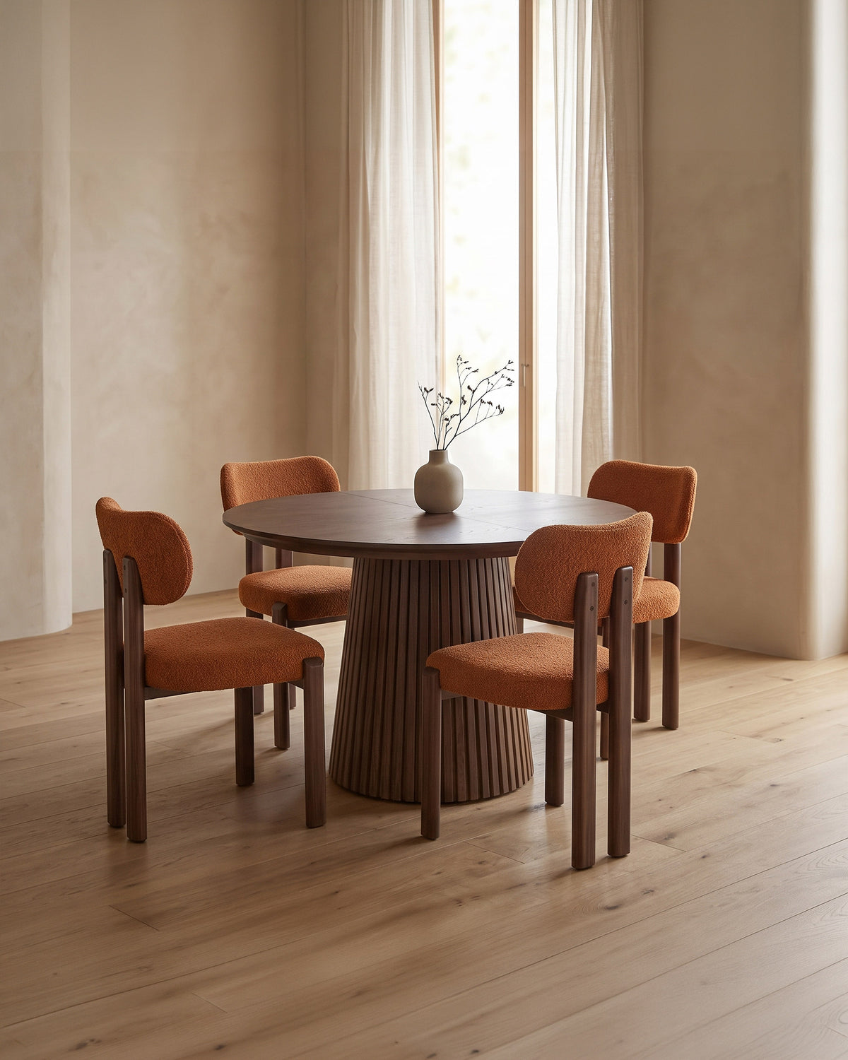 ORIGAMI extendable round dining table (120-200cm)