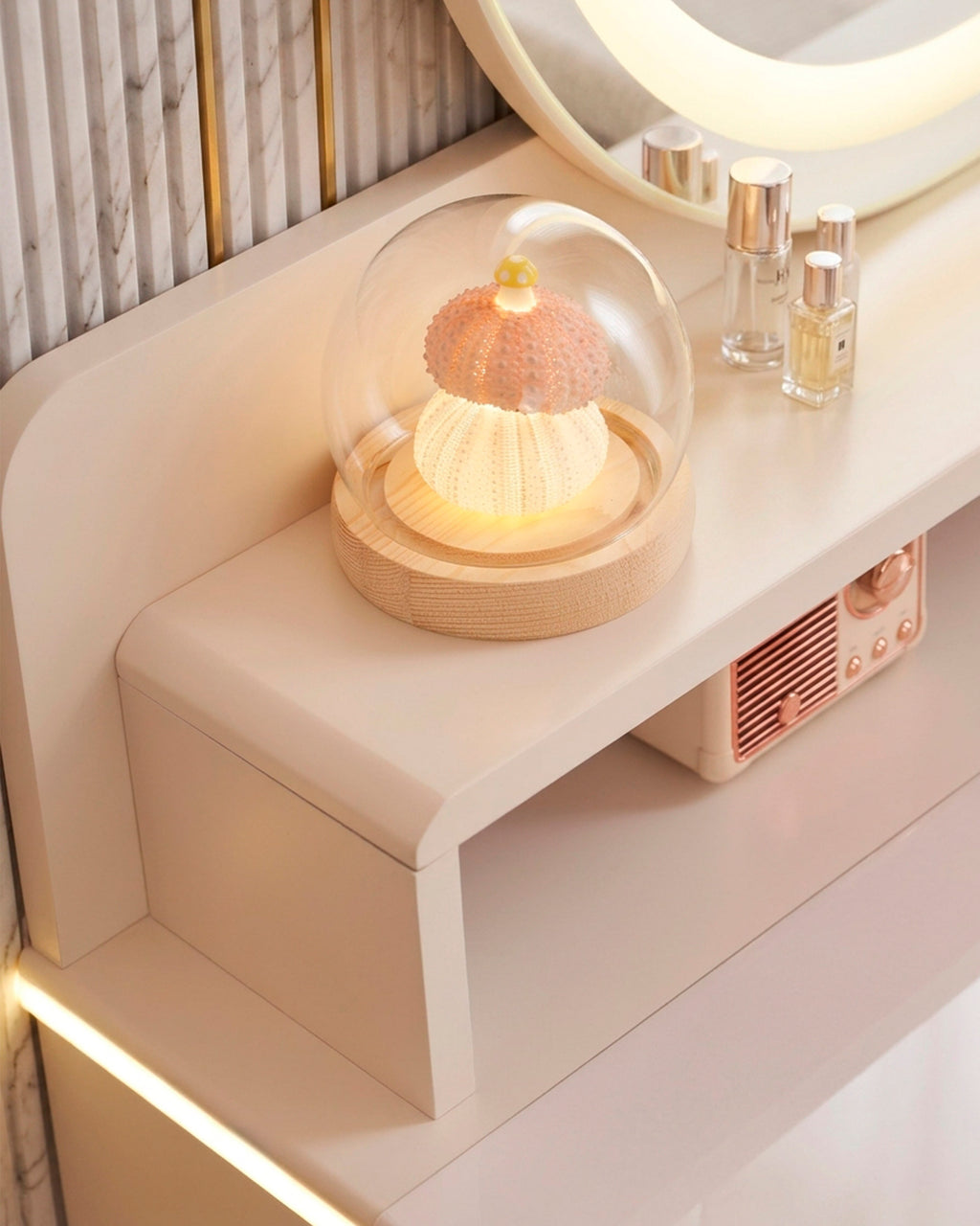 Toucador NEKO com espelho com iluminação LED e puff