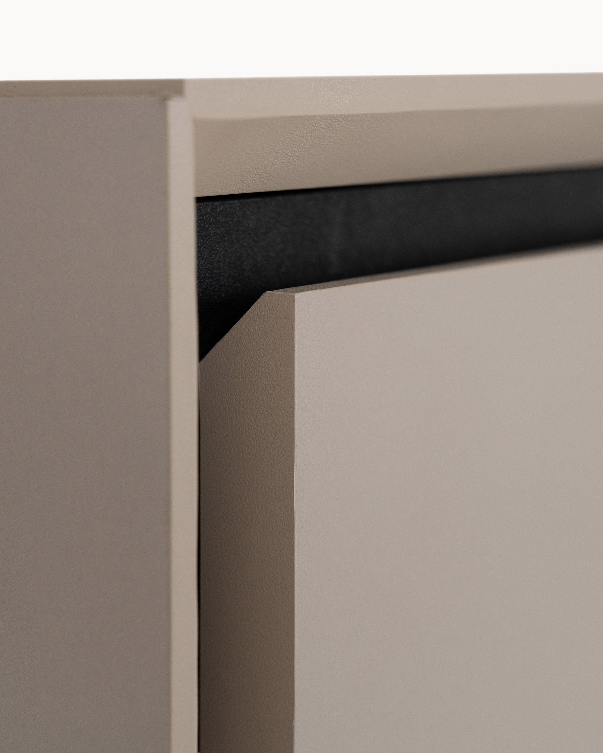 Móvel TV ARONA com 3 portas