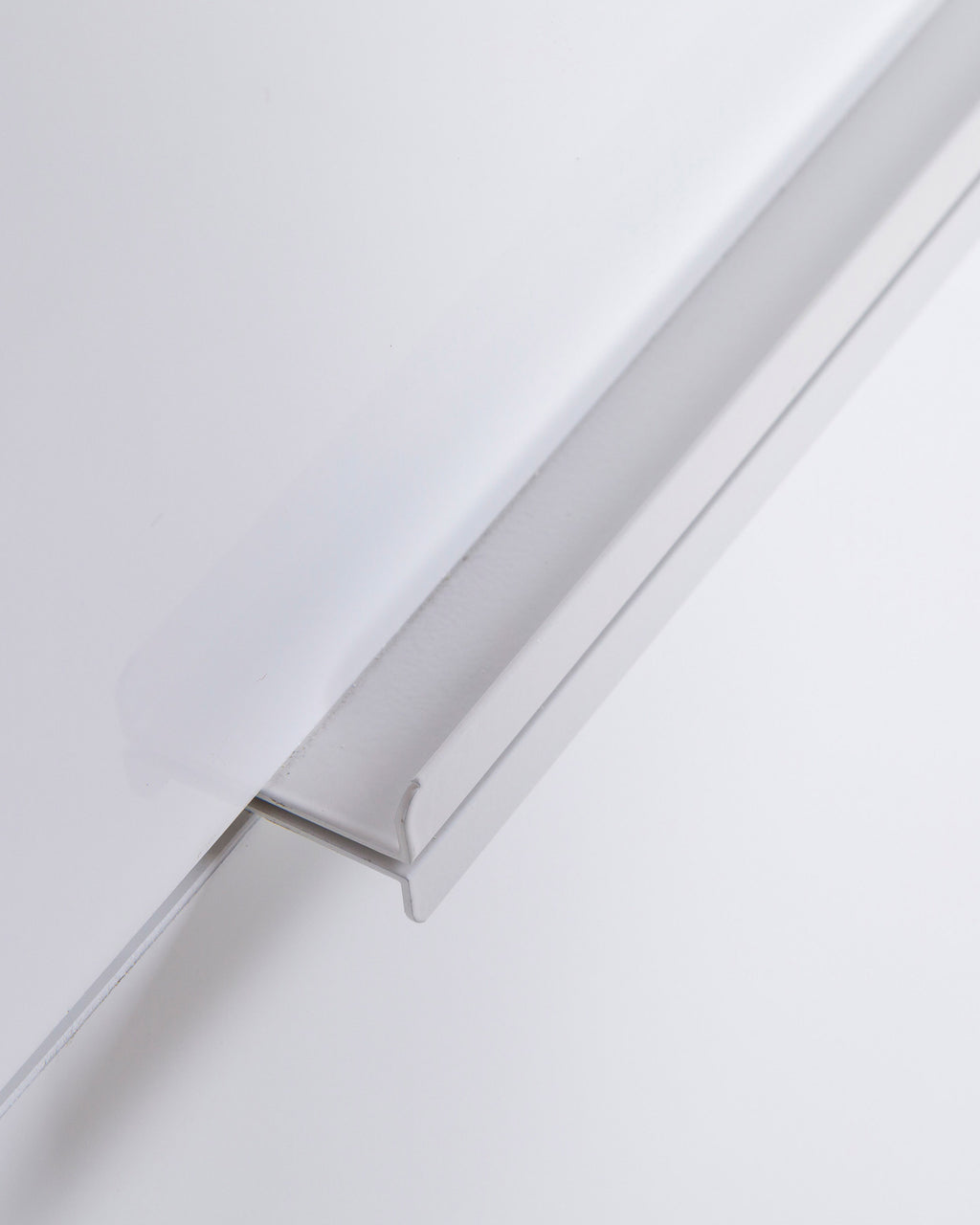 Armário multiusos ARKADIA com 6 portas