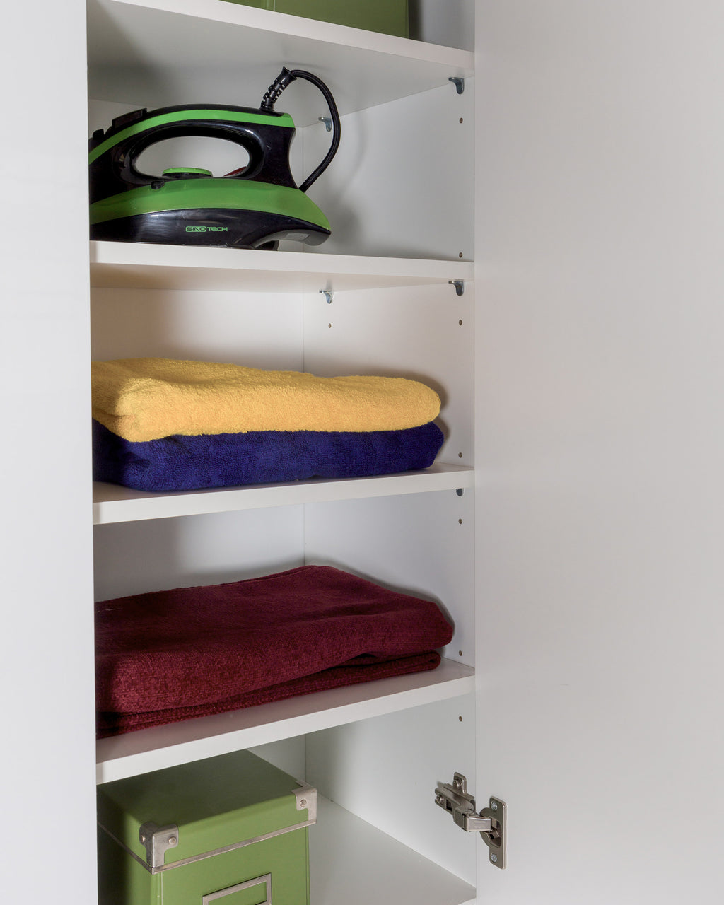 Armário multiusos ARKADIA com 6 portas