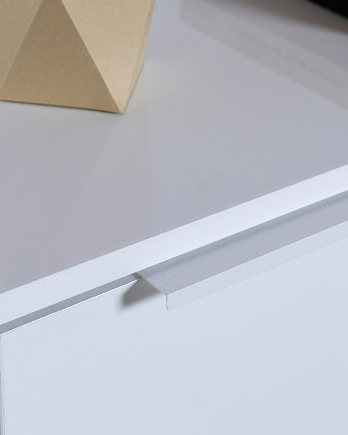 Móvel de entrada MOTION com 2 portas e 2 gavetas