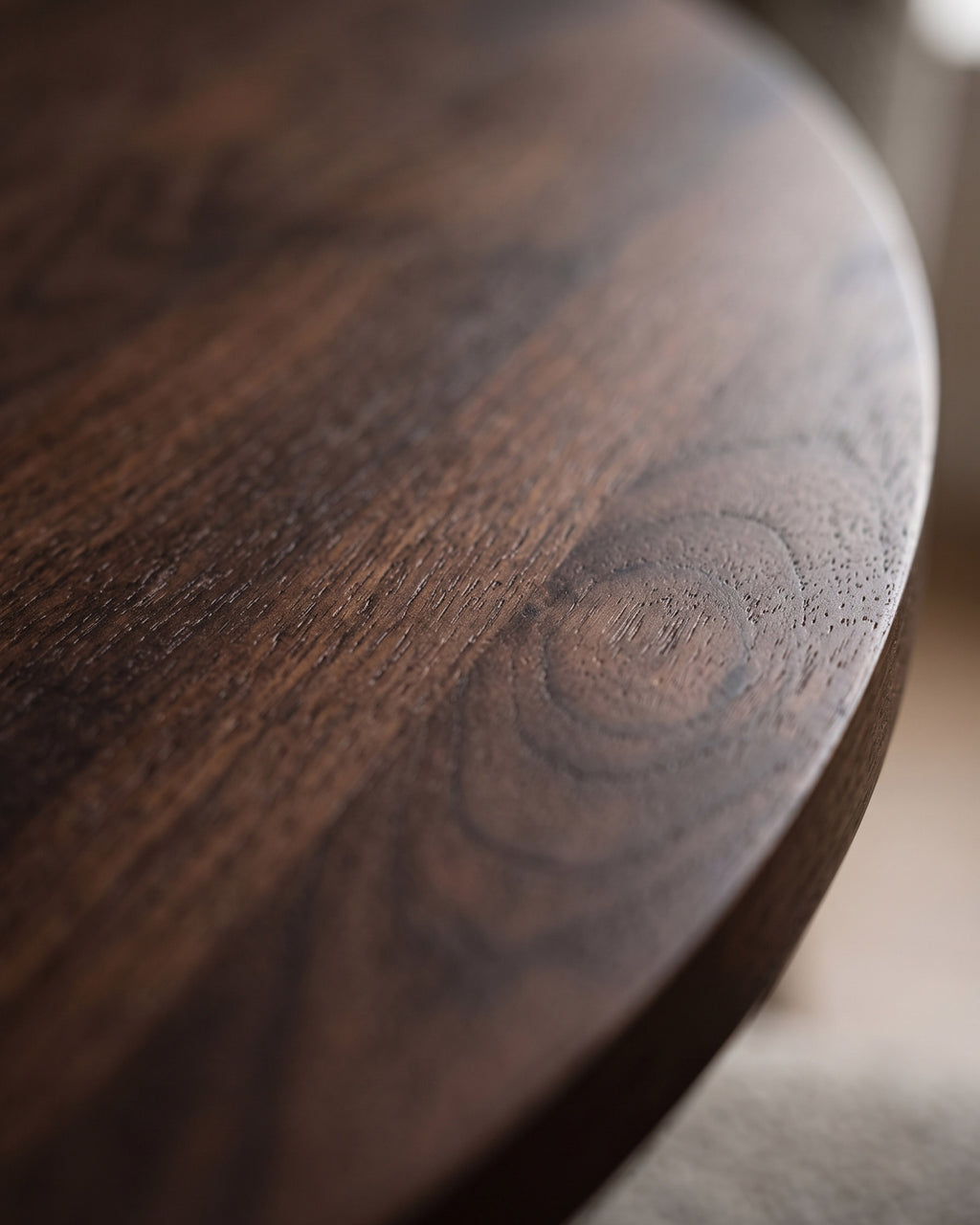GORDON extendable round dining table (120-160cm)