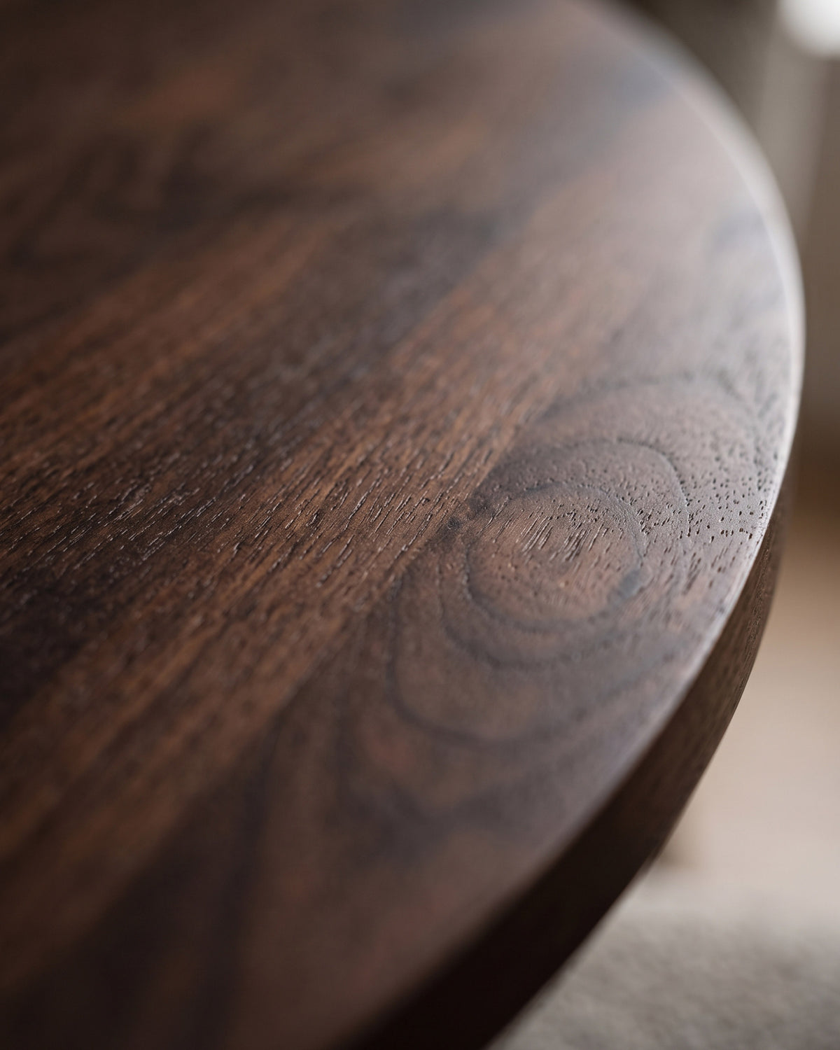 GORDON extendable round dining table (120-160cm)