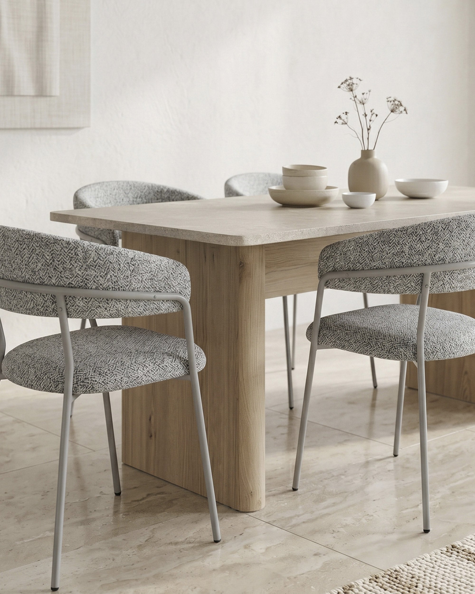 GENF extendable dining table + 4 ZOLA chairs